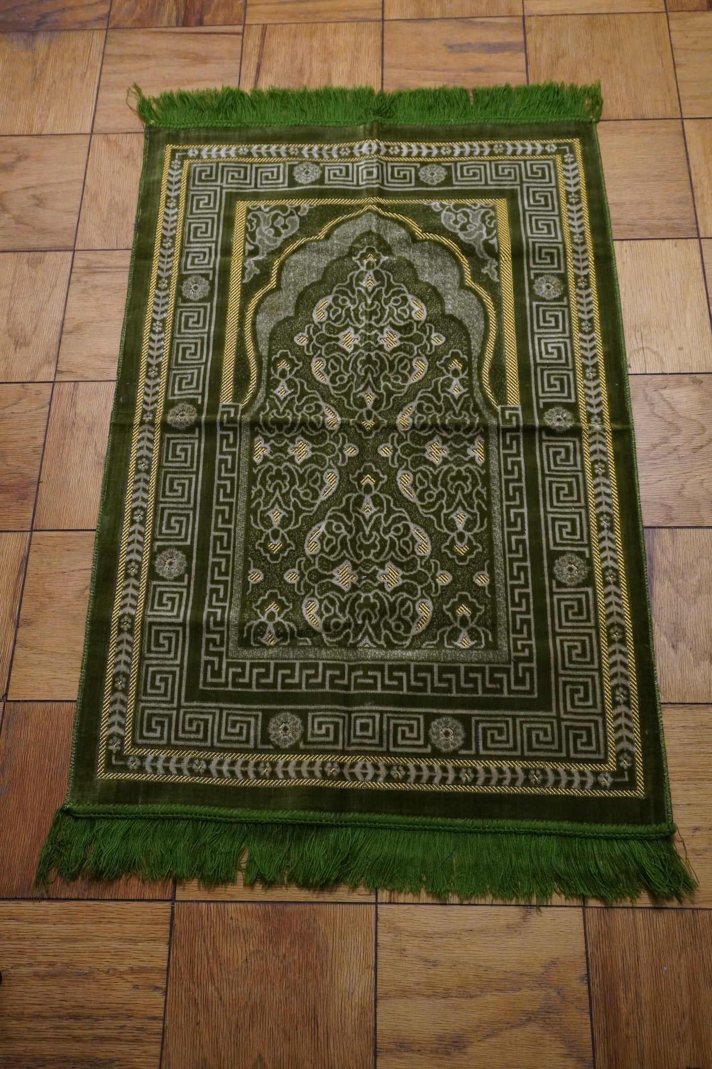Lightweight Turkish Prayer Mat Olive Green