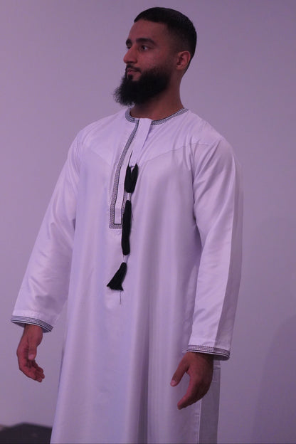 Luxury Emirati Thobe for Men – Shiny Finish | 5 Colors