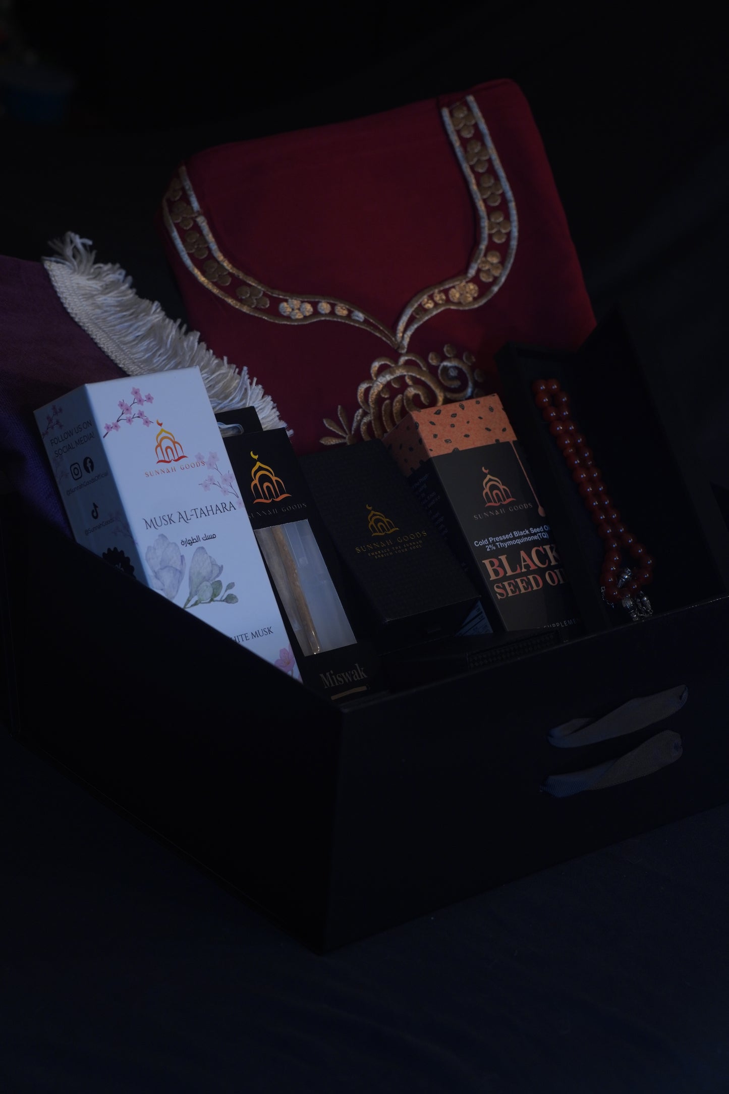 Premium Sunnah Gift Box | Luxury Islamic Gift Set for Men & Women